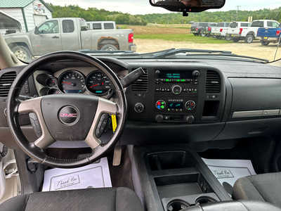 2013 GMC 1500 Ext Cab, $13900. Photo 4