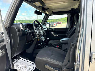 2015 Jeep Wrangler Unlimited, $18900. Photo 6