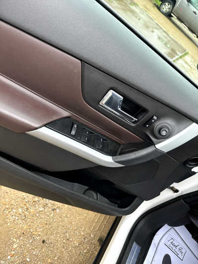 2013 Ford Edge, $4900. Photo 6