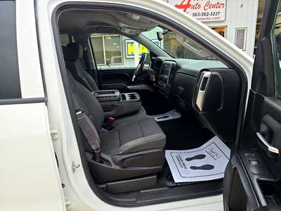 2015 Chevrolet 1500 Crew Cab, $14500. Photo 4