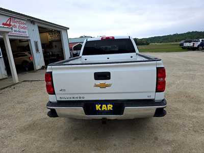 2015 Chevrolet 1500 Crew Cab, $14500. Photo 5