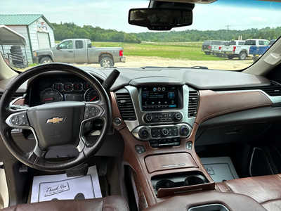2015 Chevrolet Suburban, $13900. Photo 4