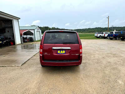 2010 Chrysler Town & Country, $6900. Photo 10