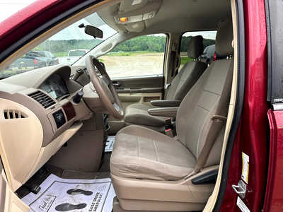 2010 Chrysler Town & Country, $6900. Photo 5