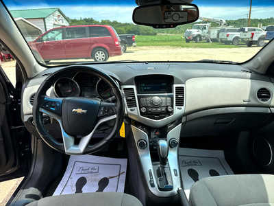 2011 Chevrolet Cruze, $2900. Photo 5