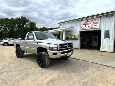 2001 Dodge Ram 1500, $5900. Photo 2
