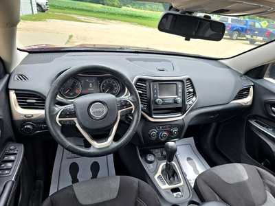 2014 Jeep Cherokee, $5900. Photo 2