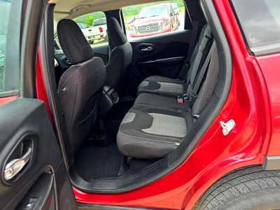 2014 Jeep Cherokee, $5900. Photo 8