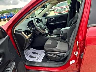 2014 Jeep Cherokee, $5900. Photo 9