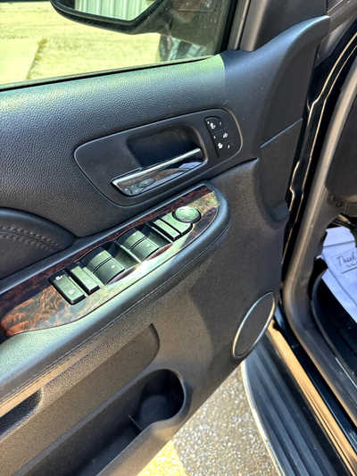2008 GMC Yukon, $4900. Photo 5