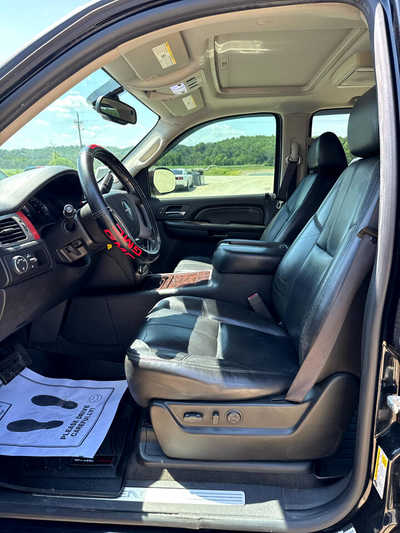2008 GMC Yukon, $4900. Photo 6
