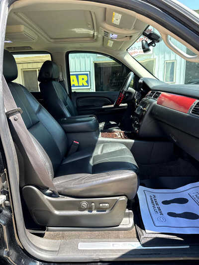 2008 GMC Yukon, $4900. Photo 7