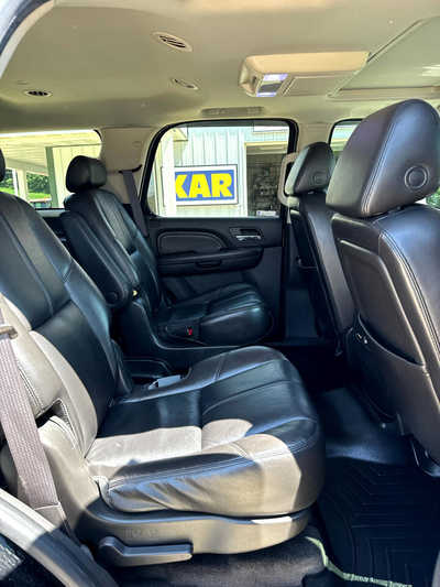 2008 GMC Yukon, $4900. Photo 8