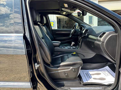 2020 Jeep Grand Cherokee, $13900. Photo 10