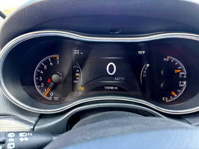 2020 Jeep Grand Cherokee, $13900. Photo 5