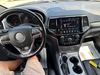 2020 Jeep Grand Cherokee, $13900. Photo 7