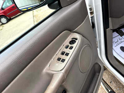 2002 Dodge 1500 Crew Cab, $2500. Photo 4