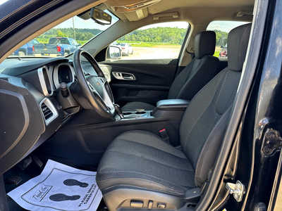2017 Chevrolet Equinox, $6500. Photo 6