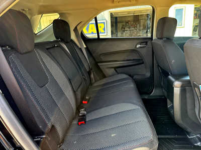 2017 Chevrolet Equinox, $6500. Photo 8