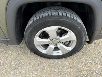 2018 Jeep Compass, $10900. Photo 11