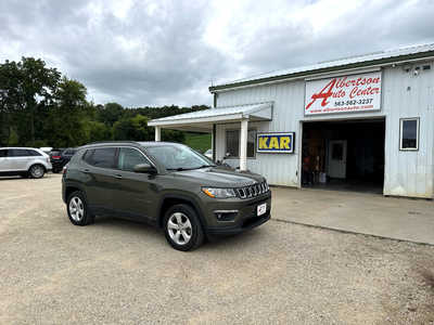 2018 Jeep Compass, $10900. Photo 2
