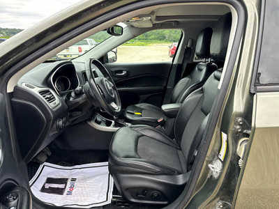 2018 Jeep Compass, $10900. Photo 6