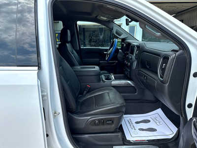2020 Chevrolet 1500 Crew Cab, $24900. Photo 8