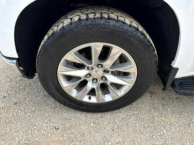 2020 Chevrolet 1500 Crew Cab, $24900. Photo 9