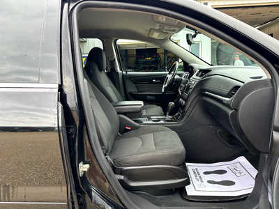 2016 Chevrolet Traverse, $7900. Photo 10