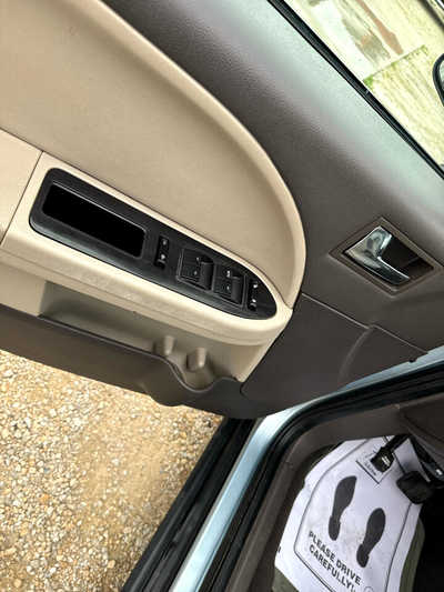 2008 Ford Taurus X, $2500. Photo 5