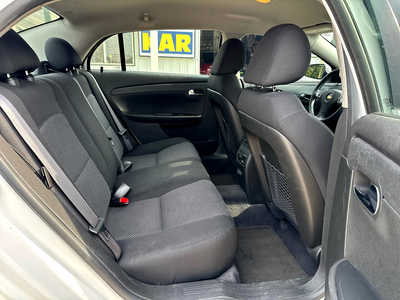 2012 Chevrolet Malibu, $5900. Photo 11