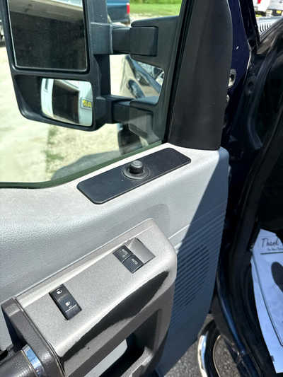 2013 Ford F250 Reg Cab, $12900. Photo 5
