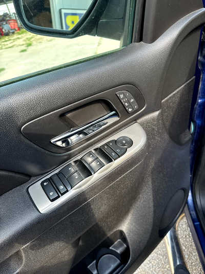 2013 Chevrolet 1500 Crew Cab, $12900. Photo 4