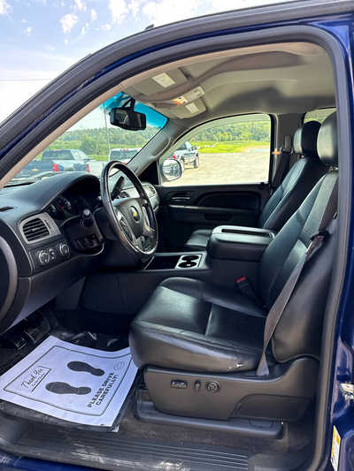 2013 Chevrolet 1500 Crew Cab, $12900. Photo 5