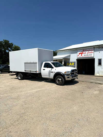 2017 RAM 5500 Reg Cab, $29000. Photo 2