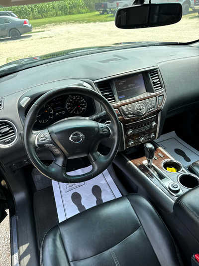 2015 Nissan Pathfinder, $5500. Photo 4