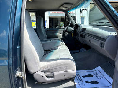 1997 Ford F250 Ext Cab, $5500. Photo 9