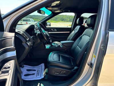 2016 Ford Explorer, $13500. Photo 7