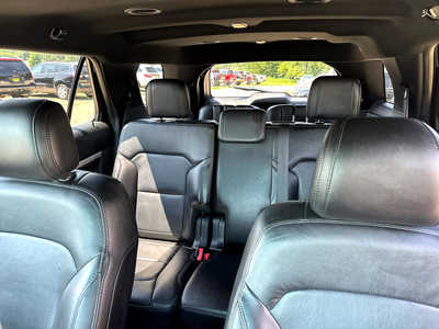 2016 Ford Explorer, $13500. Photo 8