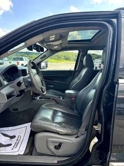 2007 Jeep Grand Cherokee, $3900. Photo 6
