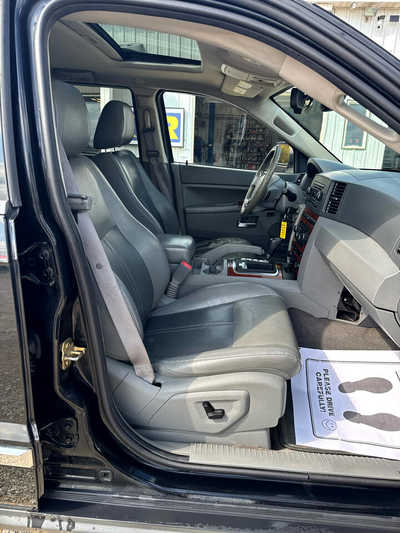 2007 Jeep Grand Cherokee, $3900. Photo 9