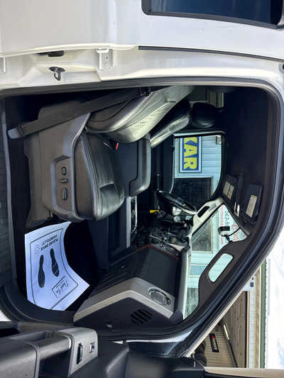 2015 Ford F250 Crew Cab, $18900. Photo 9