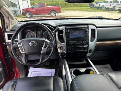 2018 Nissan Titan, $28900. Photo 4