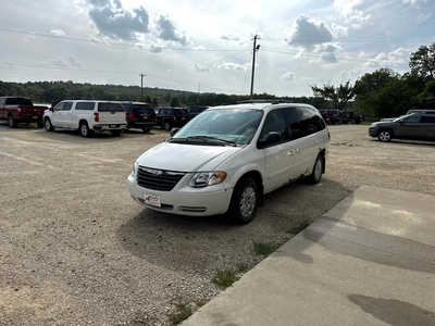 2005 Chrysler Town & Country, $1150. Photo 12