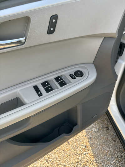 2012 Chevrolet Traverse, $7900. Photo 7