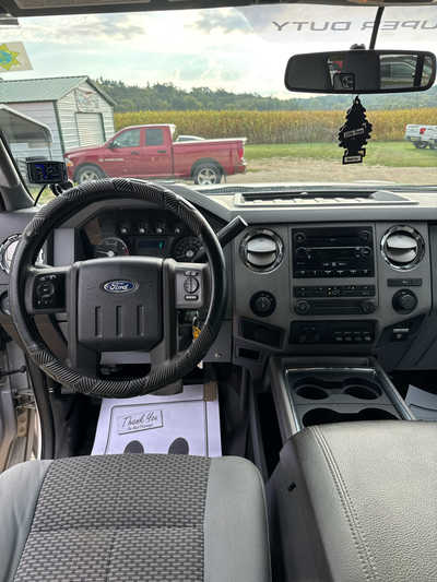 2011 Ford F350 Crew Cab, $16900. Photo 4