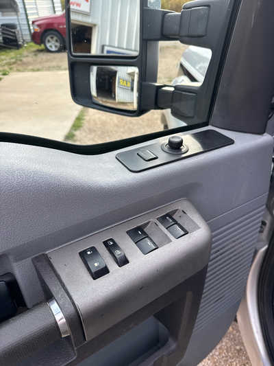 2011 Ford F350 Crew Cab, $16900. Photo 6