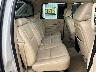 2007 Cadillac Escalade EXT, $4900. Photo 10
