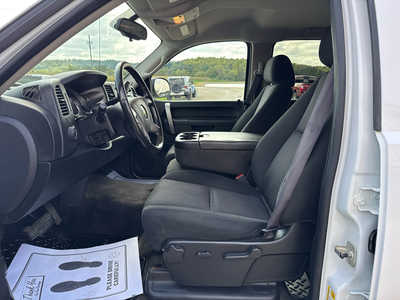 2011 Chevrolet 1500 Crew Cab, $9900. Photo 6