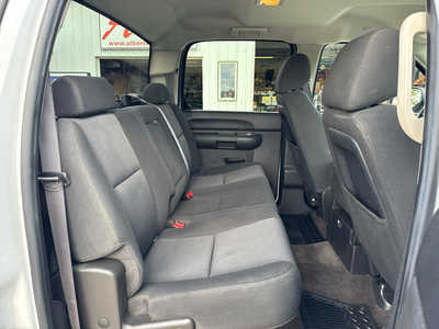 2011 Chevrolet 1500 Crew Cab, $9900. Photo 9
